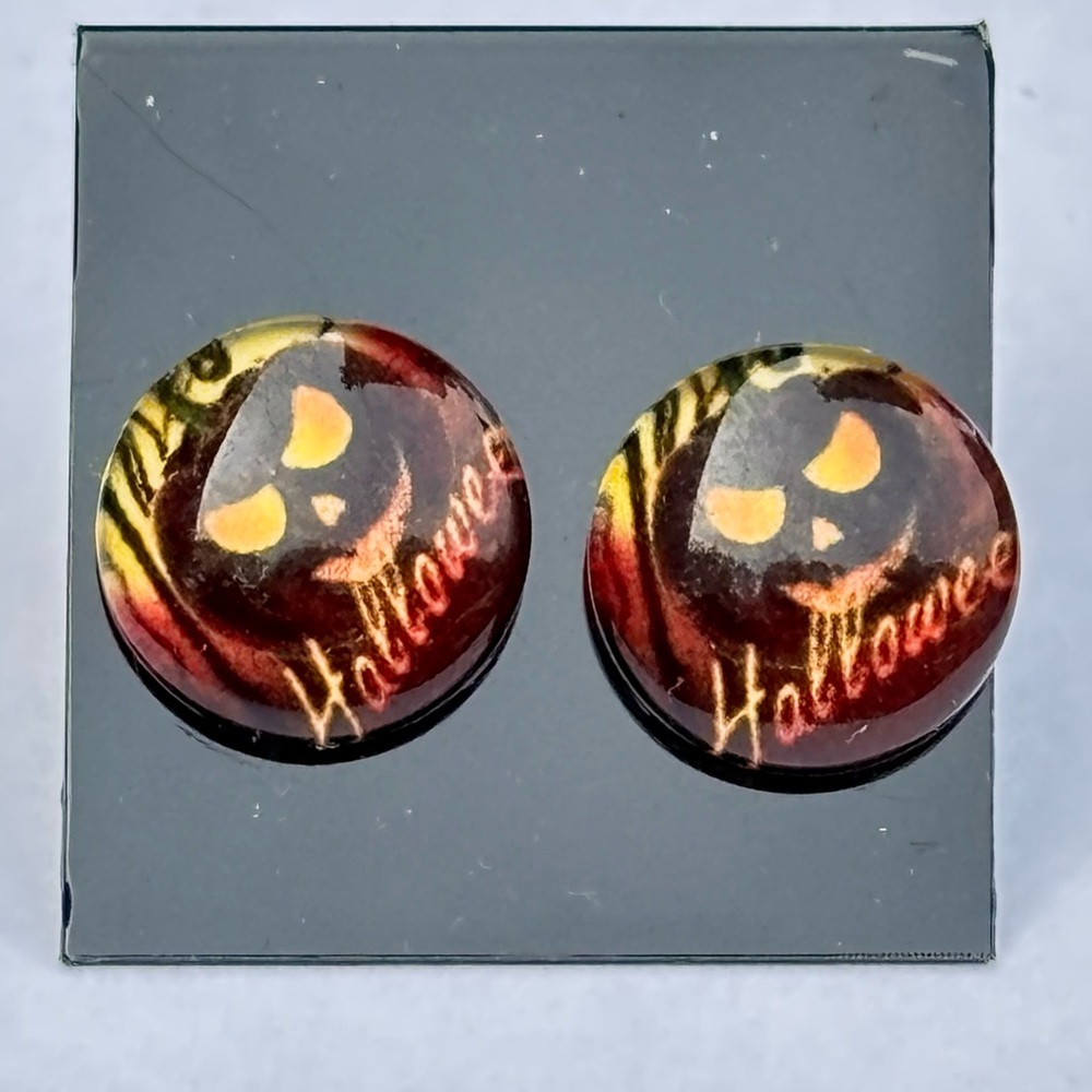 Halloween Scary Face Pumpkin Stud Earrings NWT